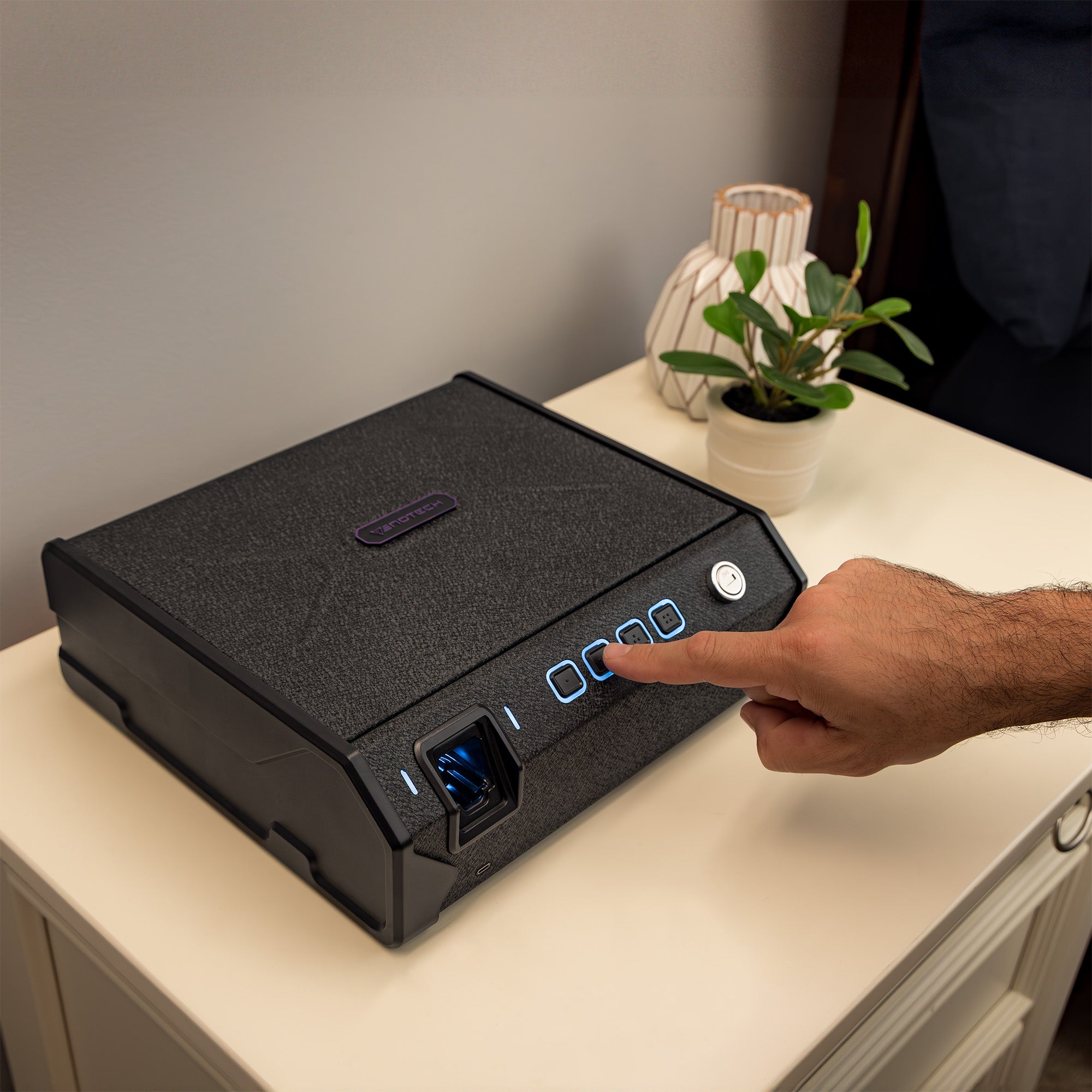 VenoTech™ Finger Vein Top-Entry Safe