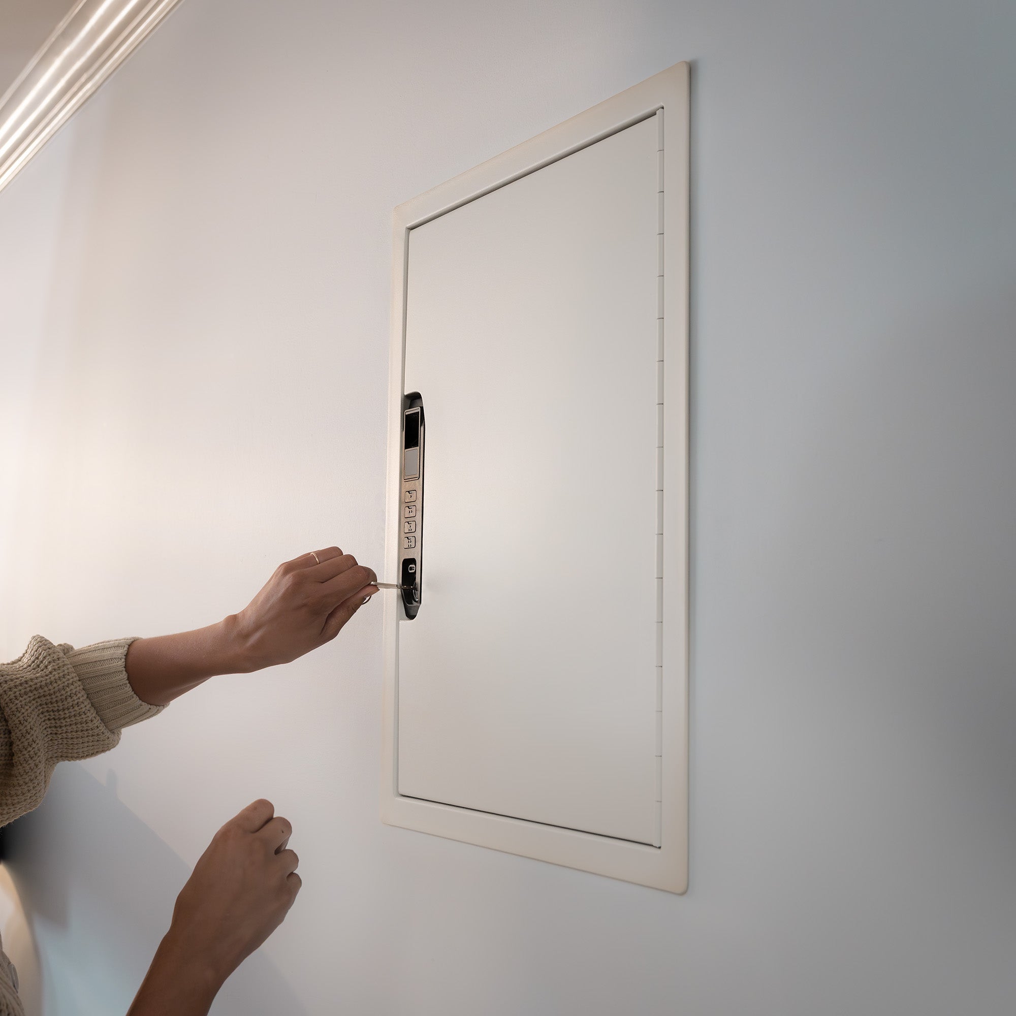 VenoTech™ Finger Vein In-Wall Safe